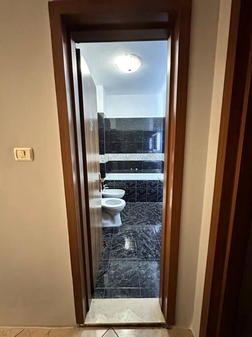 Super House Blloku - 3 Rooms Тирана Экстерьер фото